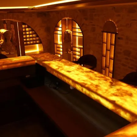 Dionysos 1789 Boutique *