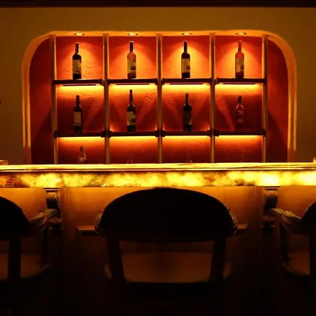 Dionysos 1789 Boutique *