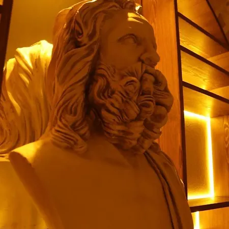 Dionysos 1789 Boutique