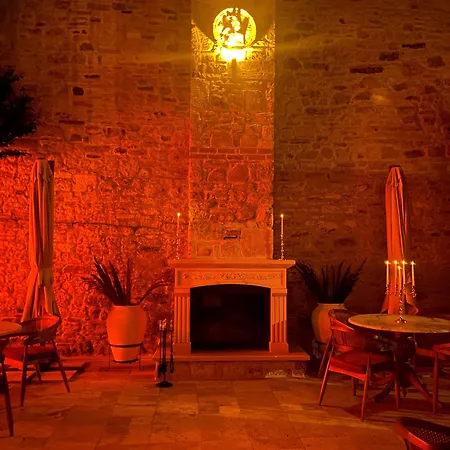 Dionysos 1789 Boutique מלון