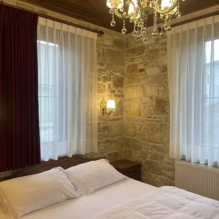 Dionysos 1789 Boutique * Foca