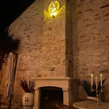 Dionysos 1789 Boutique Hotel *