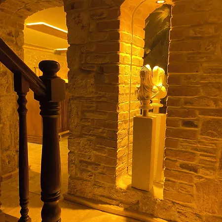 Dionysos 1789 Boutique Hotel *