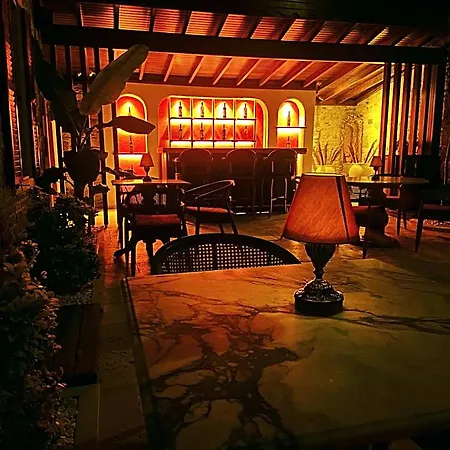 Dionysos 1789 Boutique