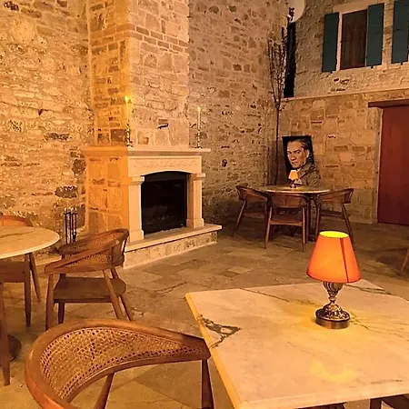 Dionysos 1789 Boutique فندق *