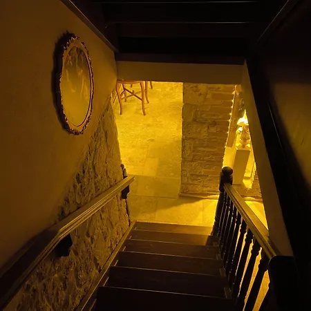 Dionysos 1789 Boutique * Fokaja