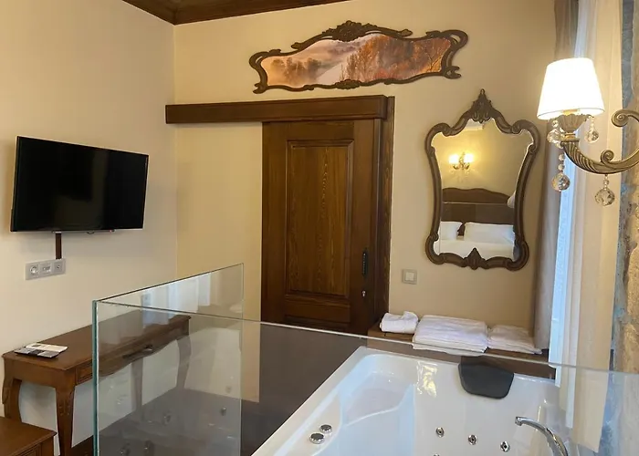 Dionysos 1789 Boutique Foça