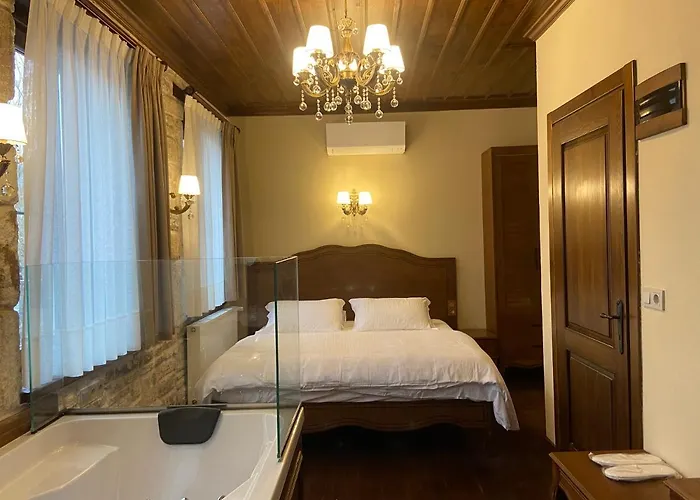 Dionysos 1789 Boutique