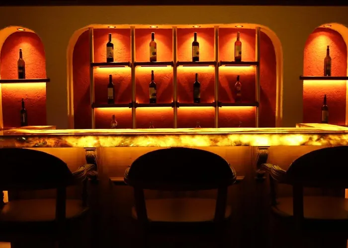 Dionysos 1789 Boutique *