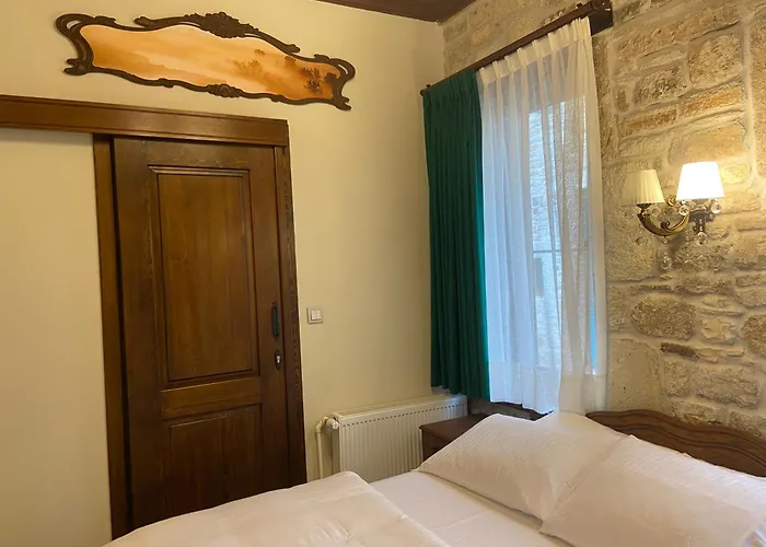 Dionysos 1789 Boutique Foça