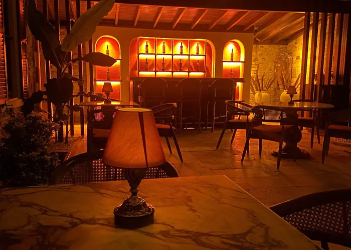 Dionysos 1789 Boutique *