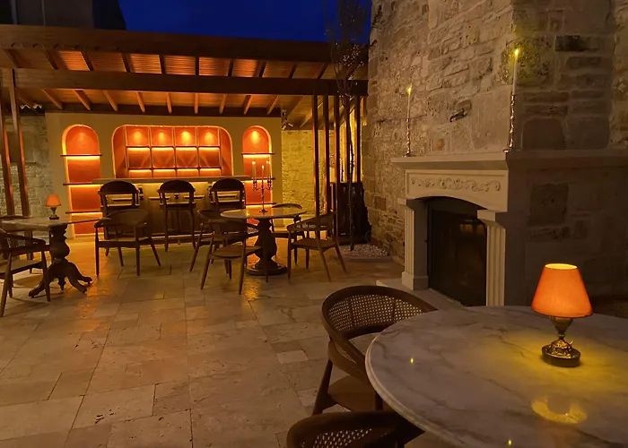 Dionysos 1789 Boutique *